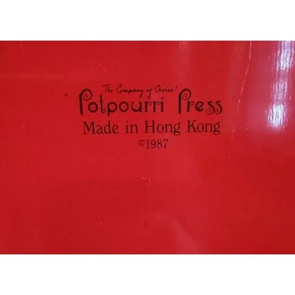 Vintage Christmas Country Bear Serving Tray Platter Tin Plate 13" Diameter - Picture 3 of 4